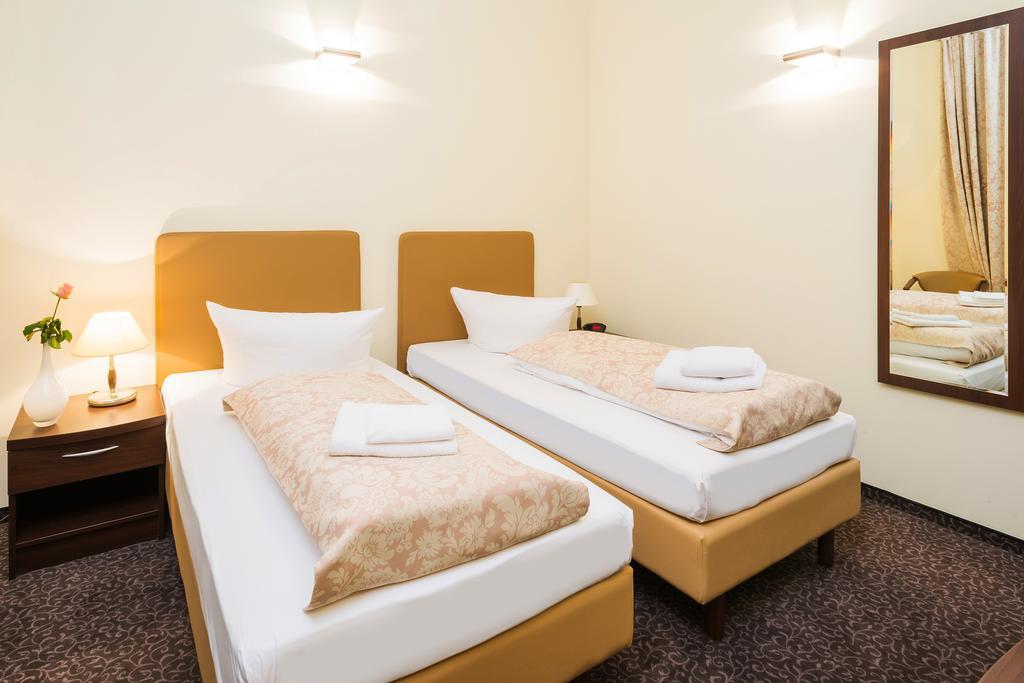 Upper Room Hotel Kurfuerstendamm Berlim Exterior foto