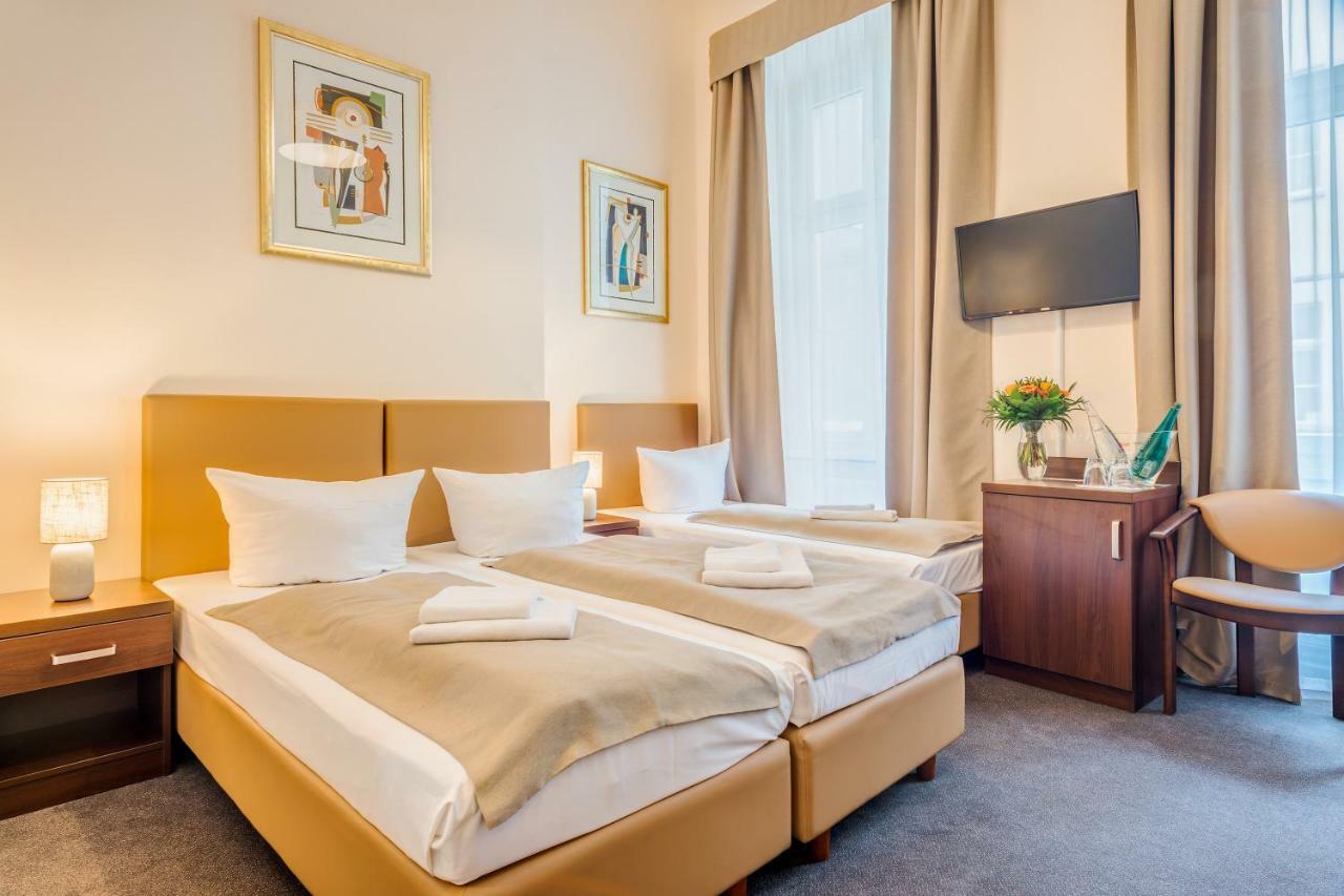 Upper Room Hotel Kurfuerstendamm Berlim Exterior foto